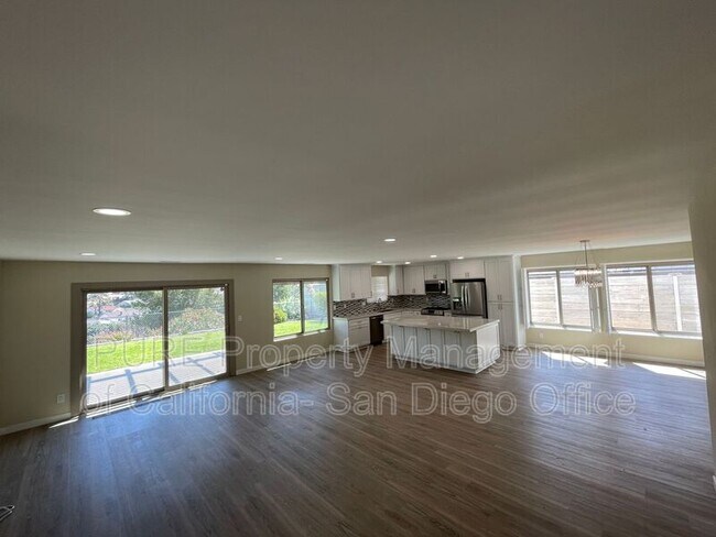Building Photo - 8182 Royal Gorge Dr