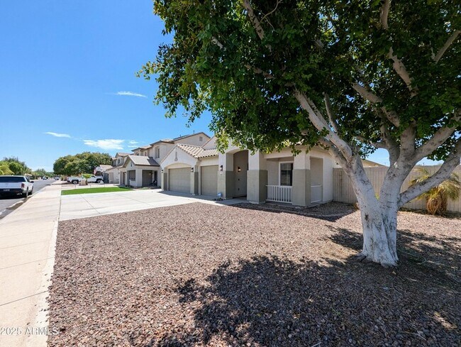 Foto del edificio - 3990 N 143rd Ln