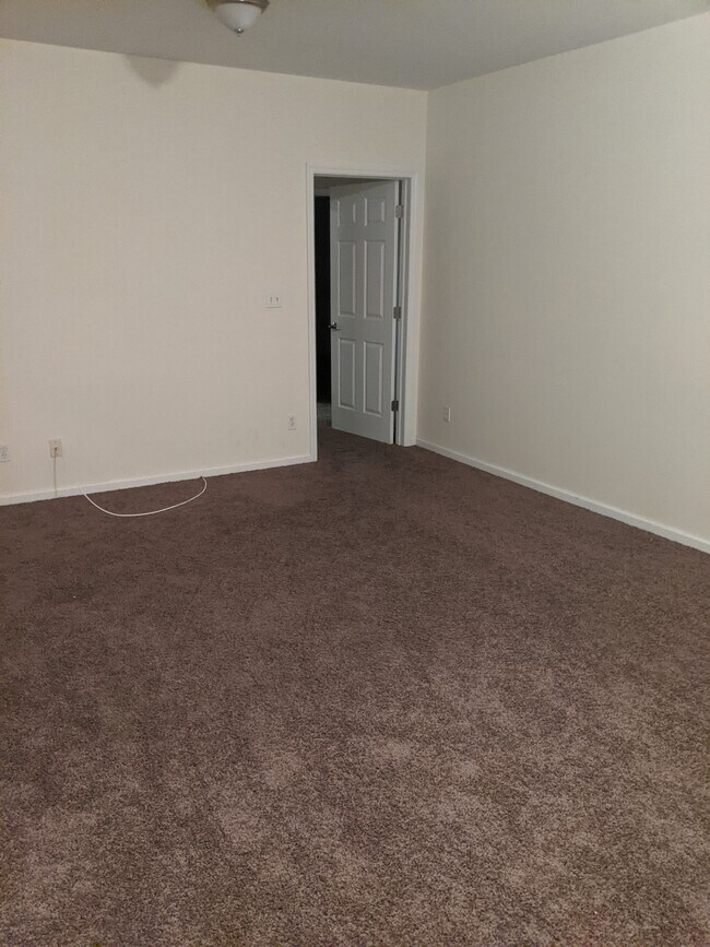 Foto del edificio - 44 Elmora Ave