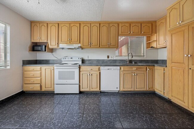 Foto del edificio - 5462 Adobe Falls Rd