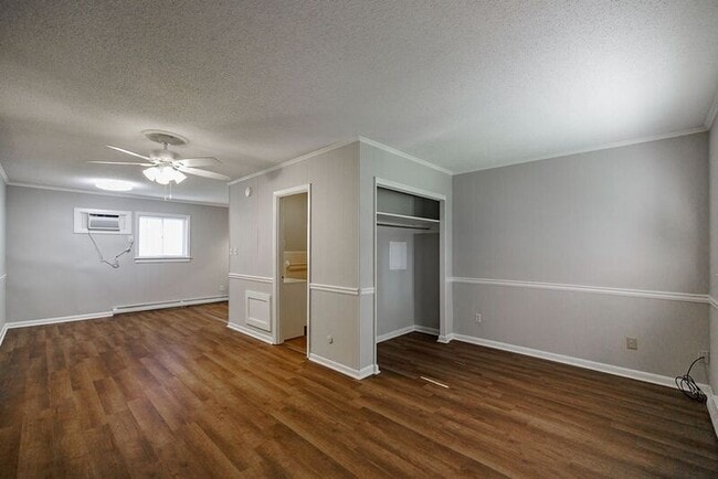 Building Photo - 550 Macon Hwy