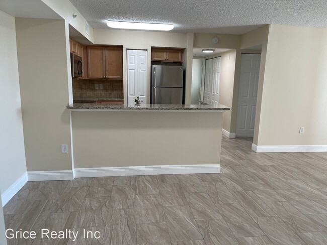 Building Photo - 1210 Wildwood Lakes Blvd