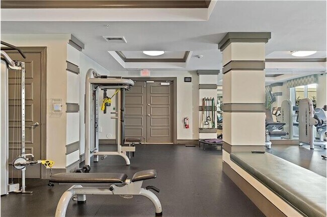 Foto del edificio - 2421 NE 65th St