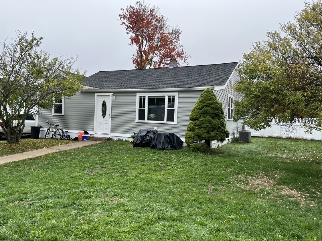 38 Duval St, East Haven, CT 06512 House Rental in East Haven, CT