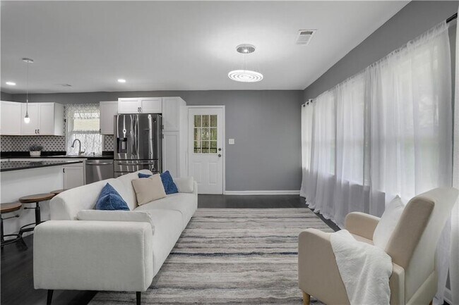 Foto del edificio - 2681 Tilson Rd