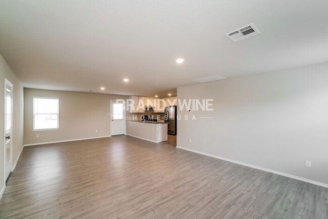 Building Photo - 3 BEDROOM - DURBIN