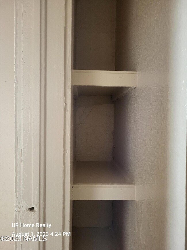 Foto del edificio - 416 E Oak St