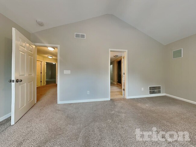 Building Photo - 2098 Clearvista Dr NW