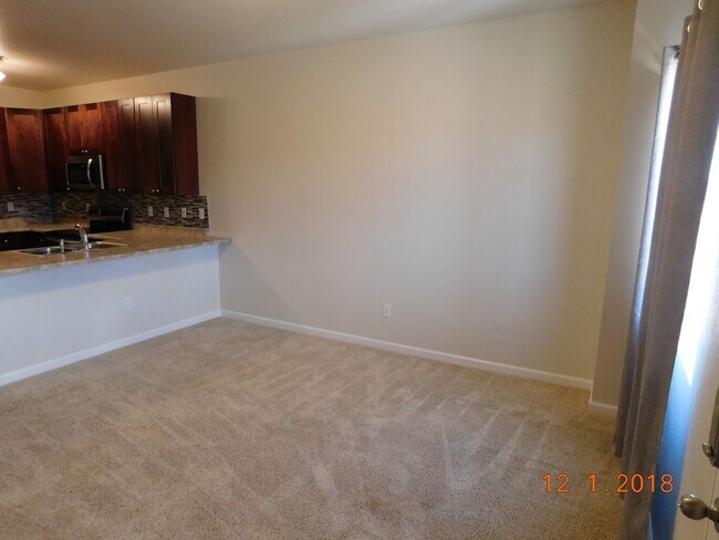 Foto del edificio - Modern Comfort in Lincoln Commons Communit...