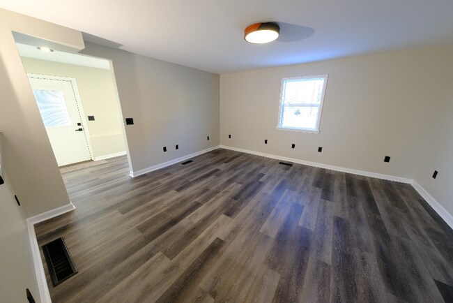 Building Photo - 246 Gorham St