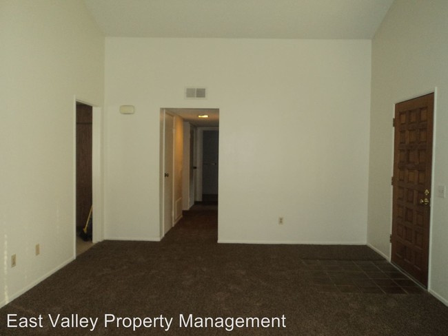 Building Photo - 1077 Ardmore Cir