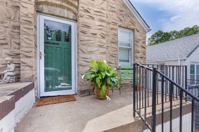 Building Photo - 5628 Welmering Dr