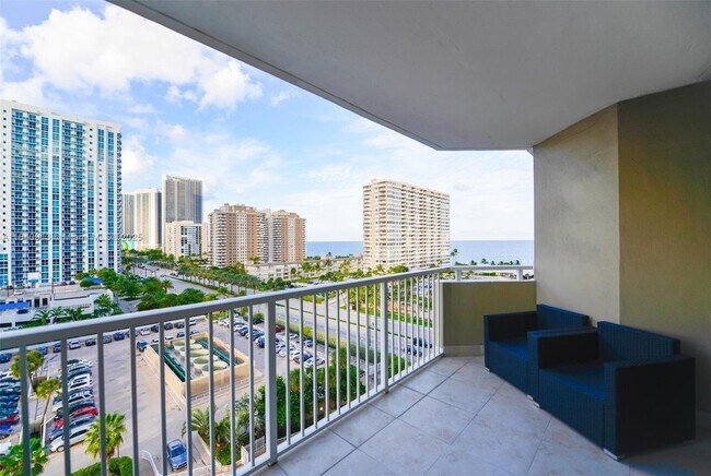 Foto del edificio - 1985 S Ocean Dr