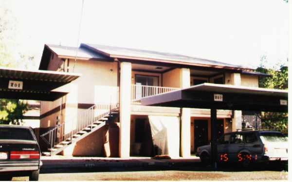 Building Photo - 327 S Stapley St