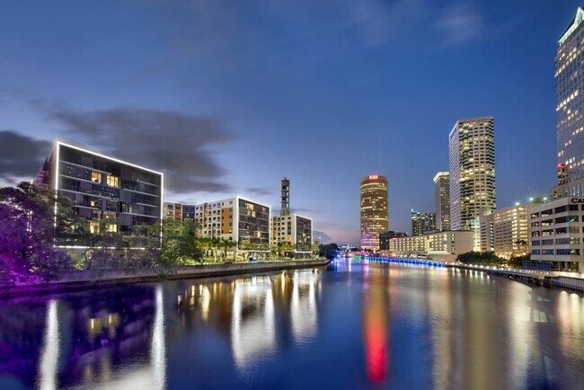 Foto del edificio - 205 W Grand Central Ave