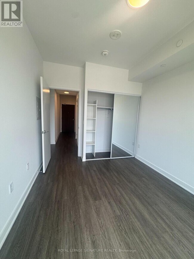 Building Photo - 40 Lagerfeld Dr