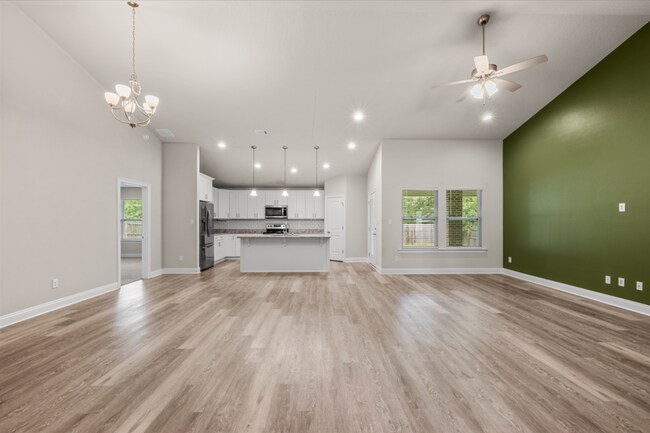 Foto del edificio - 4 Bed 2 Bath home in Milton