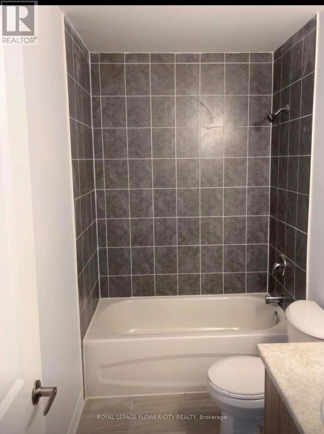 Photo du bâtiment - 7360 Sandy Rdg Cmn