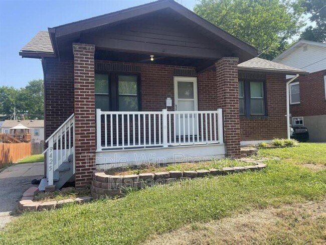 Building Photo - 9425 Burdella Ave