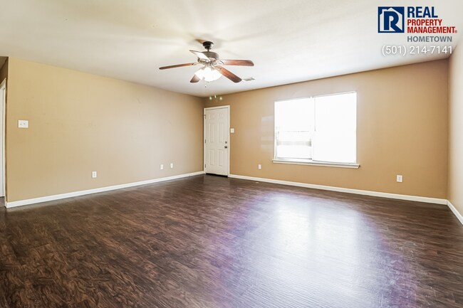 Foto del edificio - 3909 Tates Mill Rd