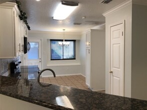 Building Photo - 11075 Landsbury Ct