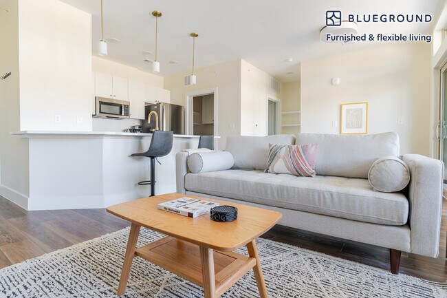 Foto del edificio - 1501 W Howard Ln