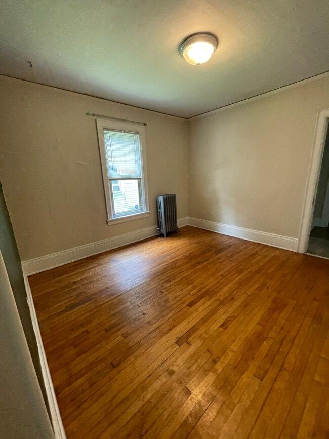 Building Photo - 1808 E Webster Pl