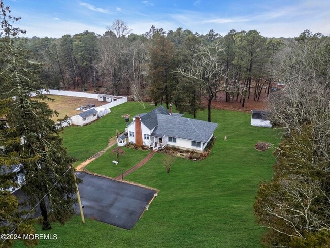 Building Photo - 714 Cassville Rd