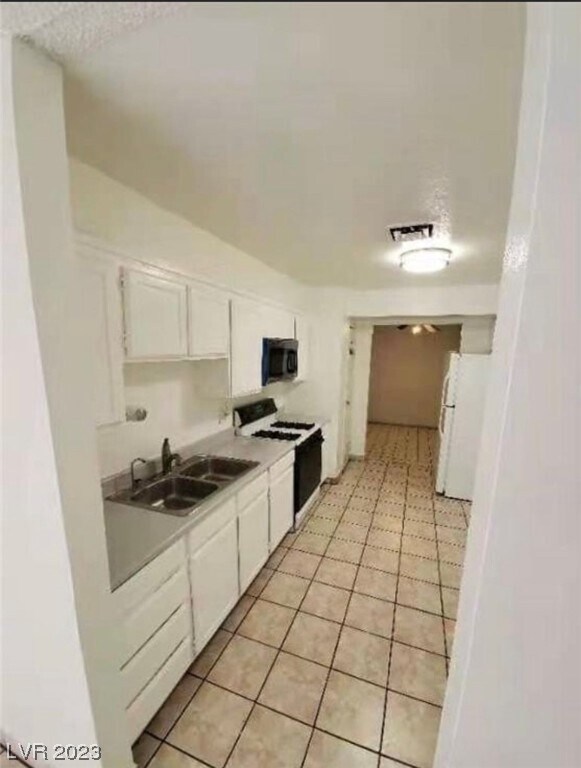 Building Photo - 3929 Torsby Pl