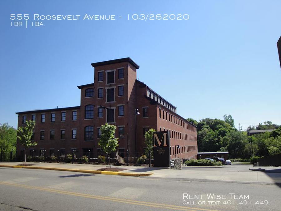 Primary Photo - 555 Roosevelt Ave