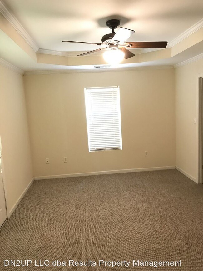 Building Photo - 4 br, 2 bath House - 322 Old Pond Rd