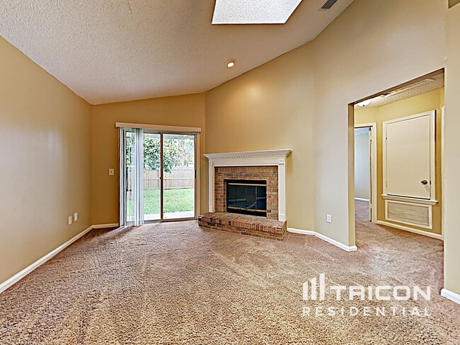 Building Photo - 115 Naugatuck Dr