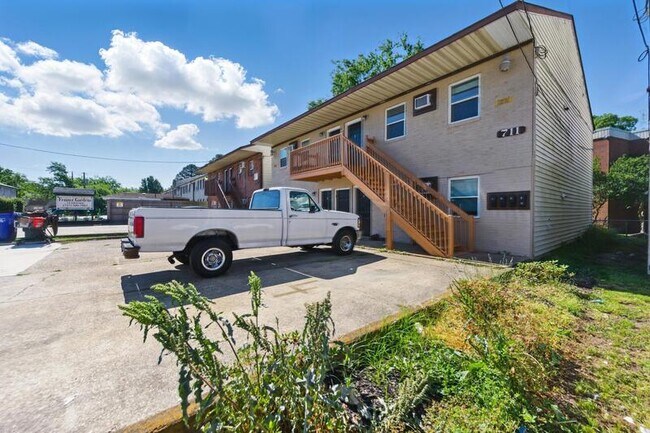 Foto del edificio - 711 Easy St