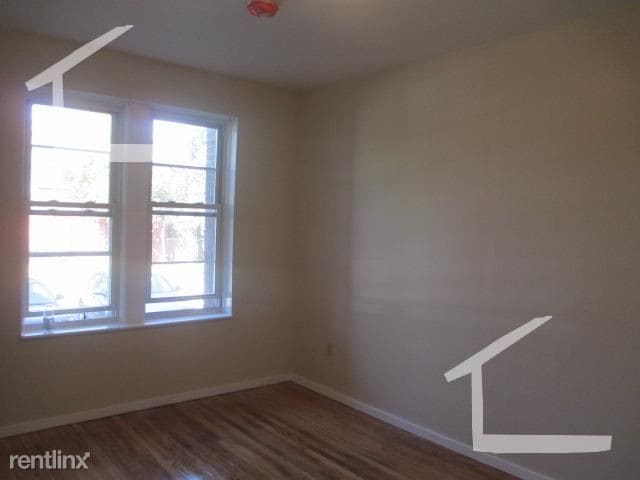 Building Photo - 5 br, 2 bath  - 2 Farrington Ave #4-1