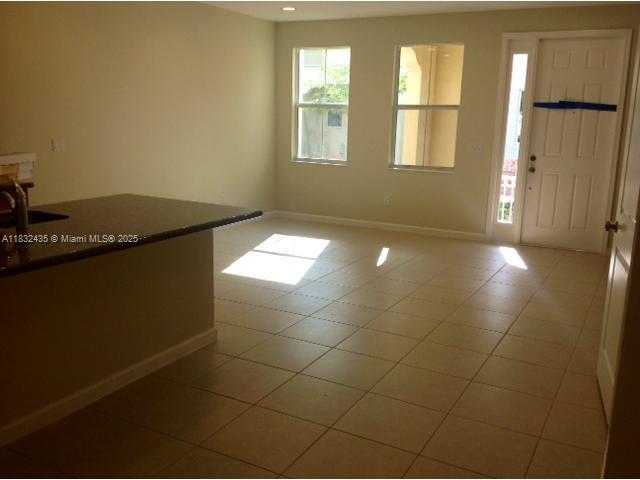 Building Photo - 2950 St Thomas Dr