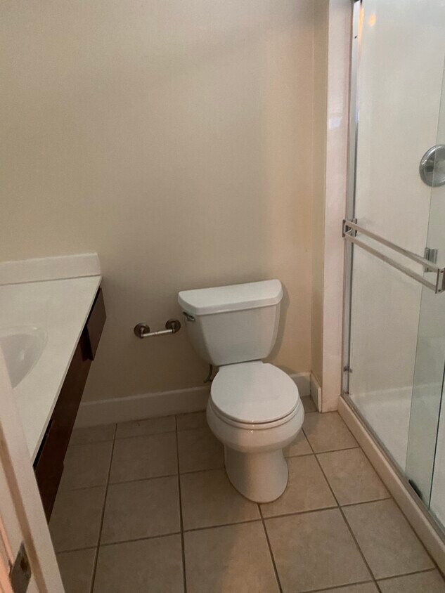 Building Photo - 124 Madora Pl