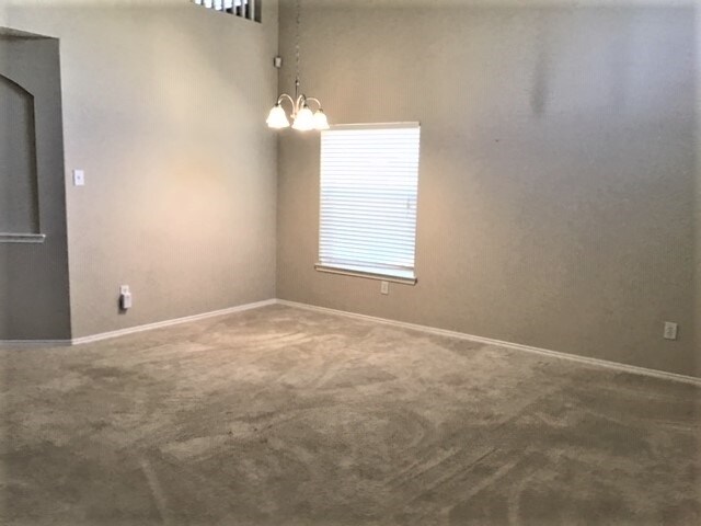 Building Photo - 20003 Mammoth Falls Dr