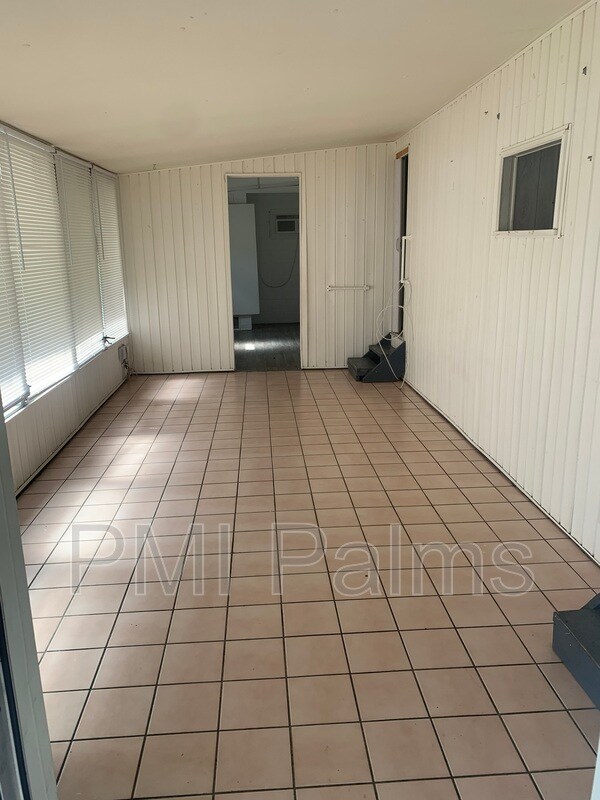 Foto del edificio - 2051 Orange Dr