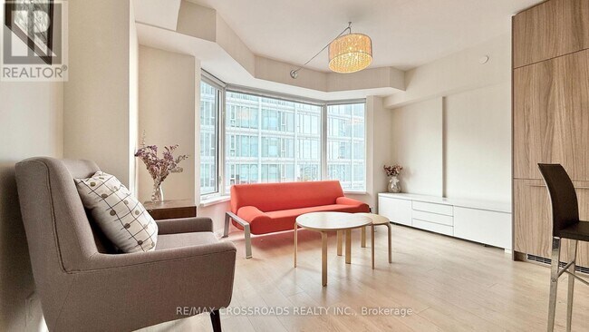 Photo du bâtiment - 155 Yorkville Ave