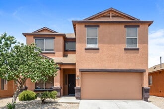 Building Photo - 2247 E Calle Gran Desierto