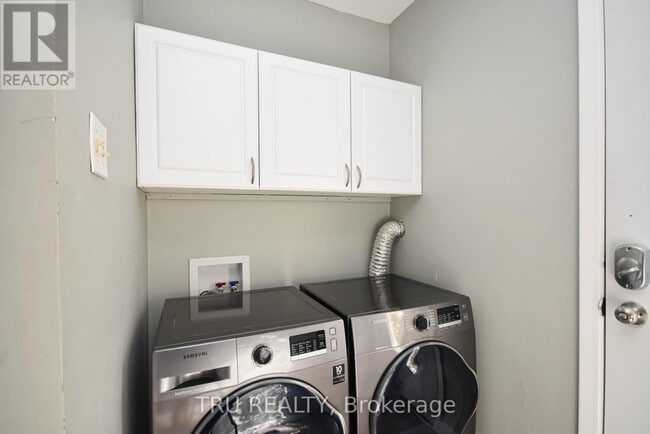 Building Photo - 1847 Walkley Rd