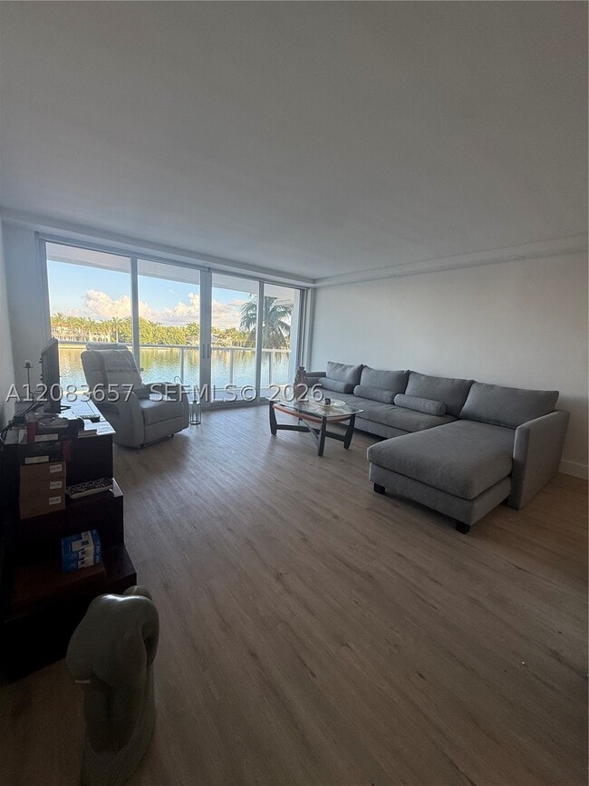 Building Photo - 5750 Collins Ave