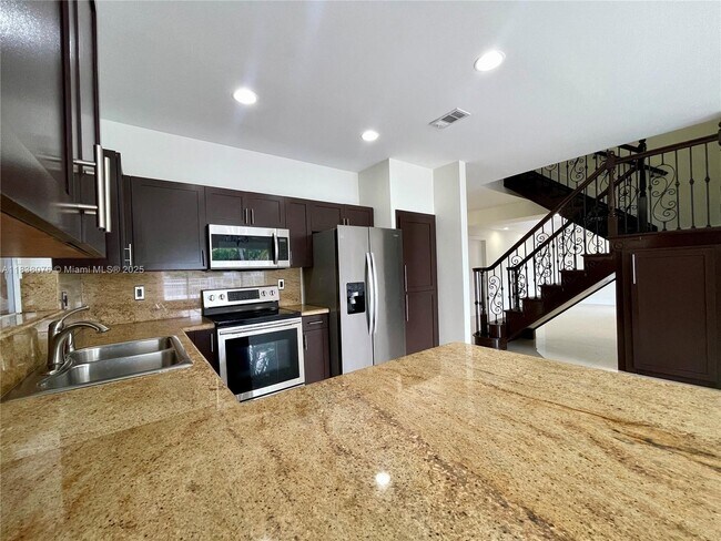 Building Photo - 12716 SW 136th Terrace