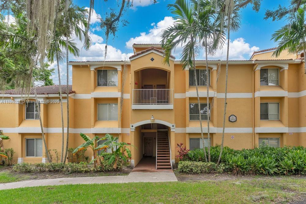 Foto principal - 2321 NW 33rd St