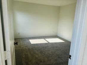 Building Photo - 21027 Newberry Grv Ln
