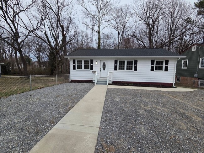 Building Photo - 5506 Campbell Ave
