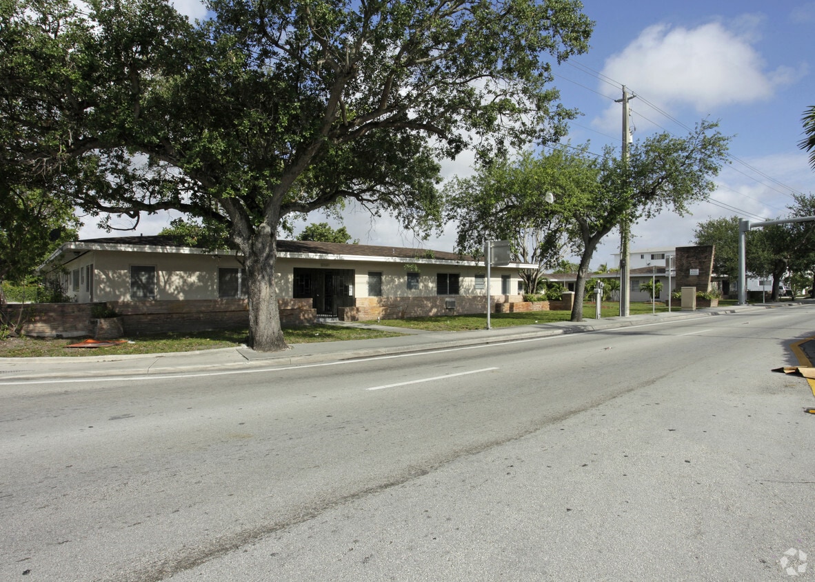 Primary Photo - The Bedford Apartments