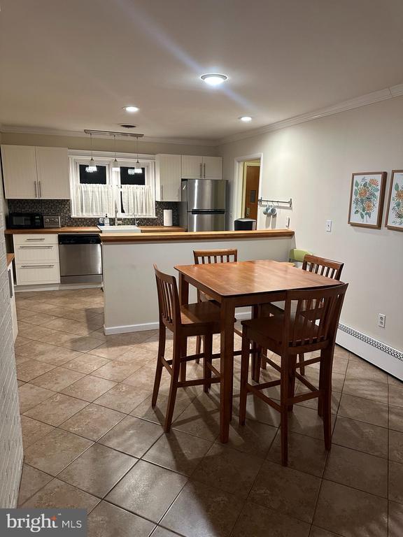 Foto del edificio - 8754 Signal Hill Rd