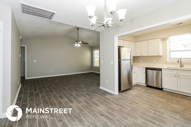 Foto del edificio - 3705 Creek Point Way