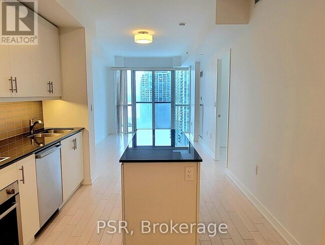 Photo du bâtiment - 1 The Esplanade